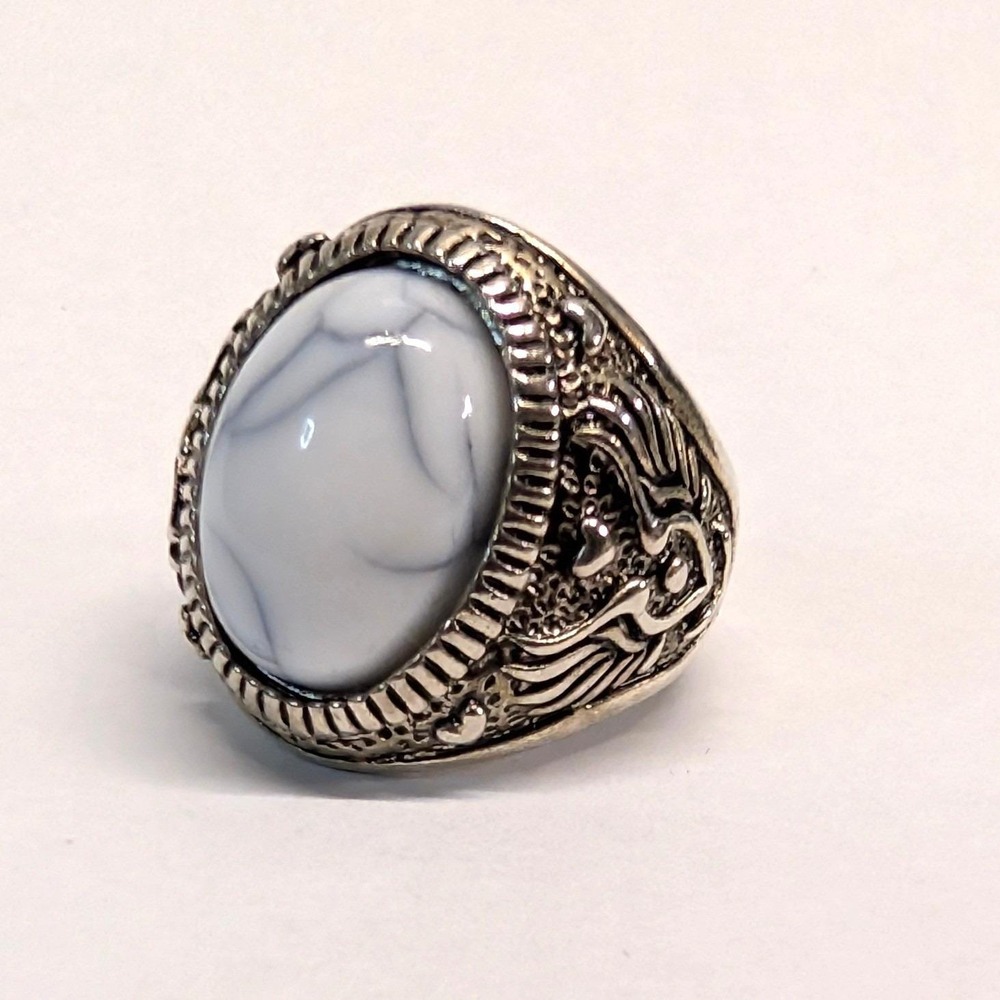 Vintage New Winged Heart Love Ring Size 9 Silver Tone‎ White Marbled Oval Stone